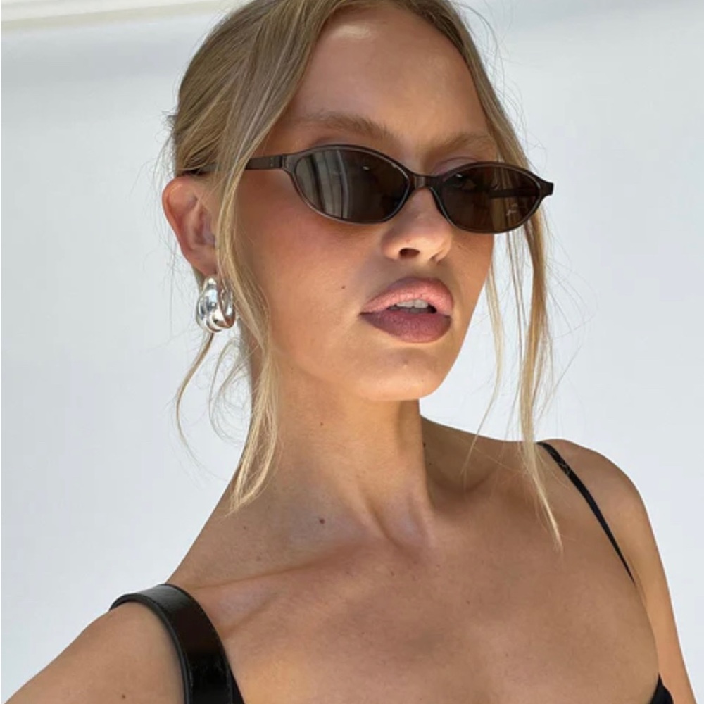 Princess Polly Wonderful World Sunglasses Brown